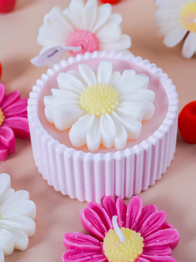 Description Picture 6 of item3D Daisy Scented Candle Silicone Mold DIY Flower Shape Resin Molds Flower Soap Making Craft Candles Mould Home Decor Supplies