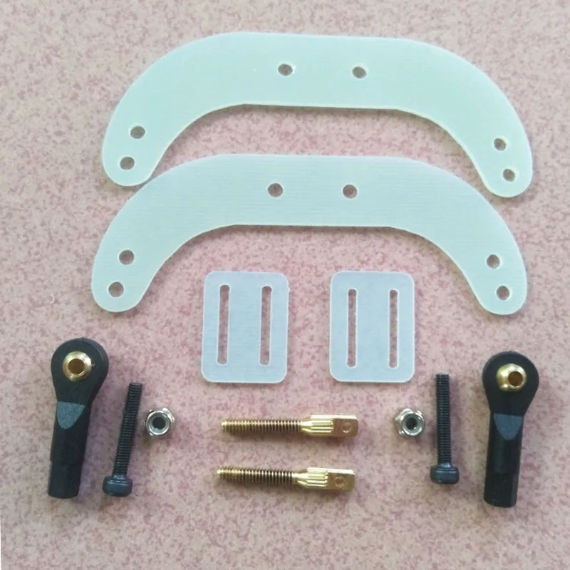 Détail des extrémités du kit câbles de gouvernail pour avion RC essence TOC Real Hawk, visserie incluse