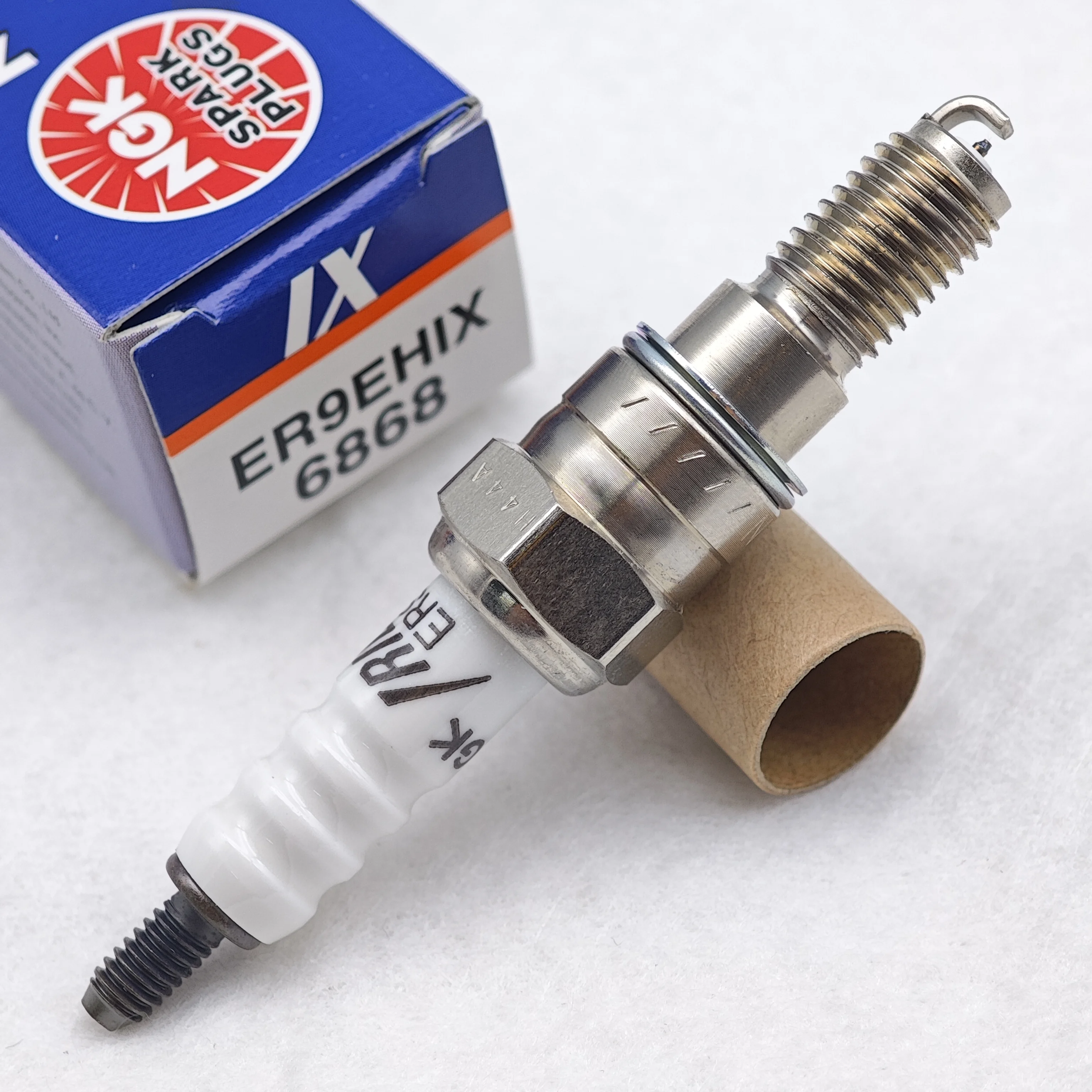 1pcs Original NGK Iridium Spark Plug ER9EHIX 6868 Suitable