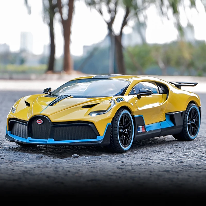 1:18 Alloy Bugatti Divo Supercar Car Model Wheel Steering Sound Light Simulation Car Decoration Child Toy Gift Collection