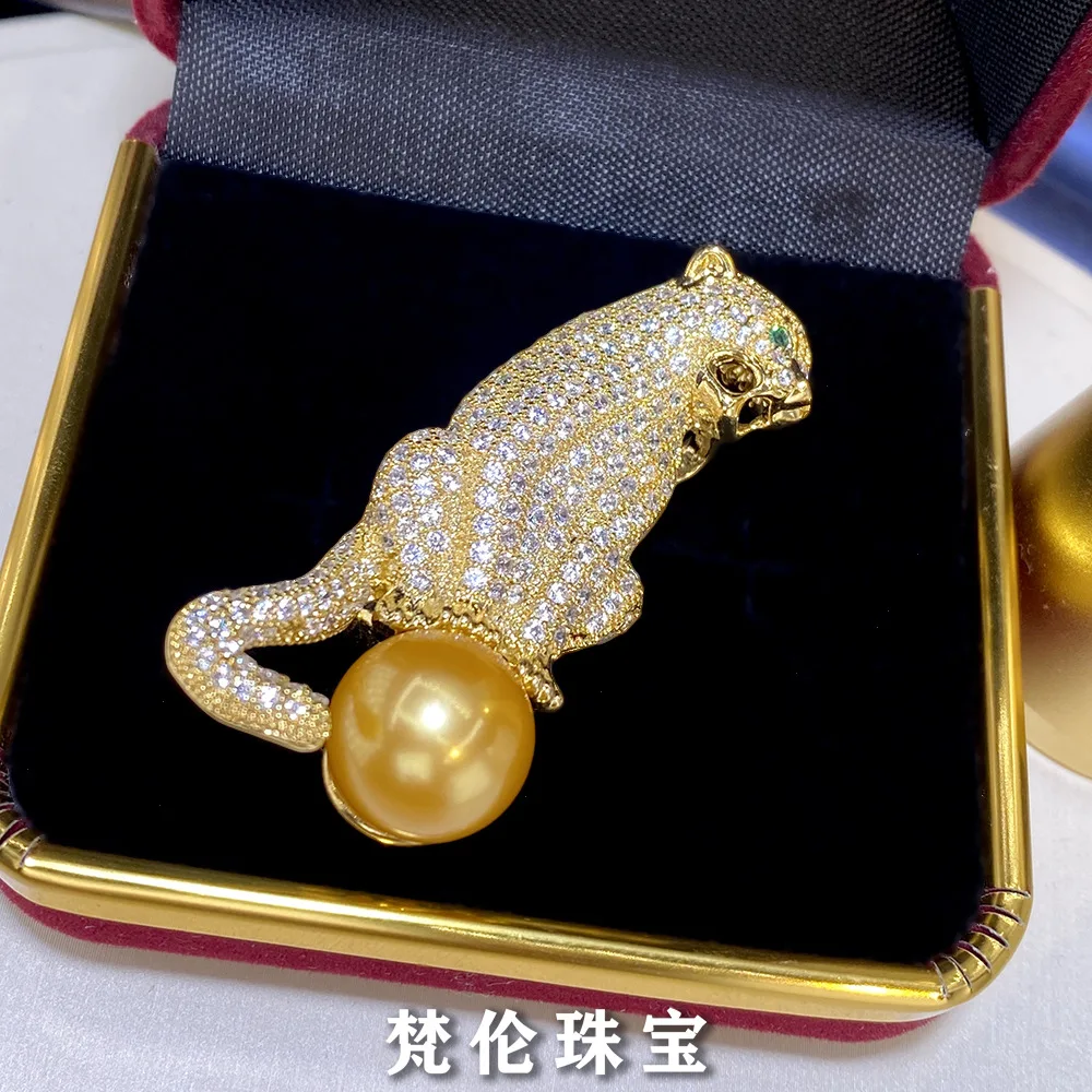 Natural 13-14mm freshwater pearl tiger brooch large grain Edison pearl round and versatile temperament fashion jewelry woman's