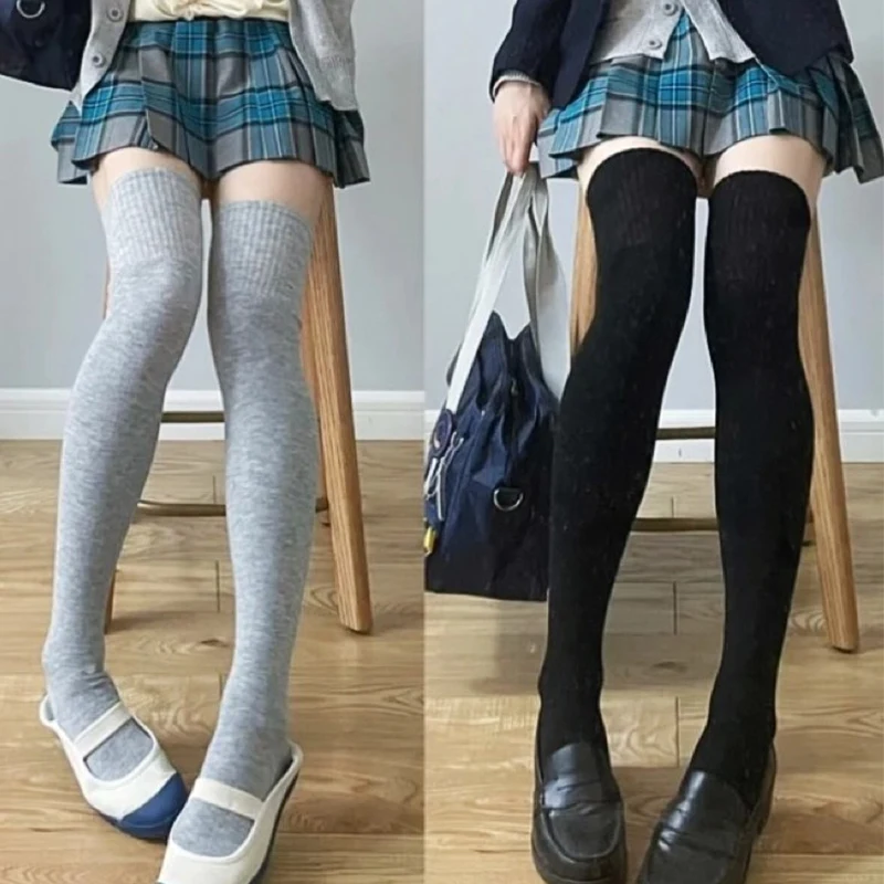 Neue Damen-Wollsocken für Herbst/Winter, gestrickt, verdickt, schwarz-weiß, modische japanische JK-Overknee-Socken – Detail 3