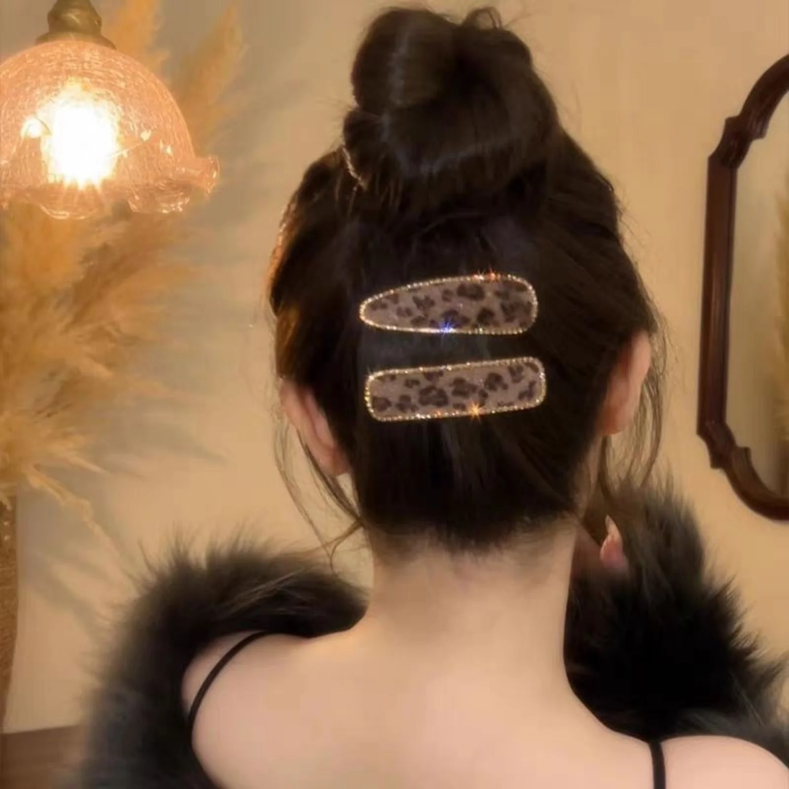 2 Pcs Leopard Print Hair Clip,Sparkly Rhinestone Hair Barrettes, Stylish Animal Print Hair Accessories, Elegant Daily Updo