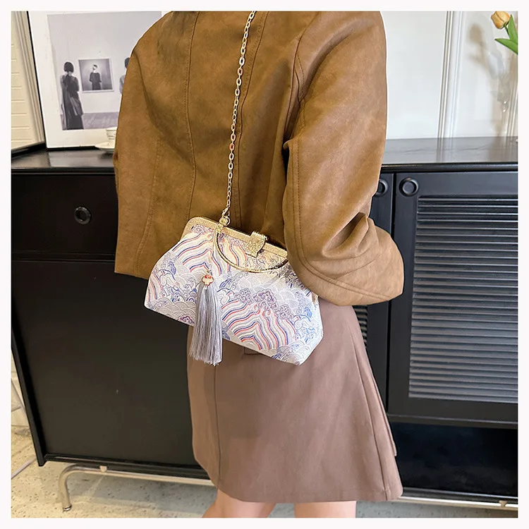 Vintage Embroidery Print Ladies Evening Bag Metal Handle Handbag Prom Clutches Gold Chain Shoulder Bag For Women Party Clutch