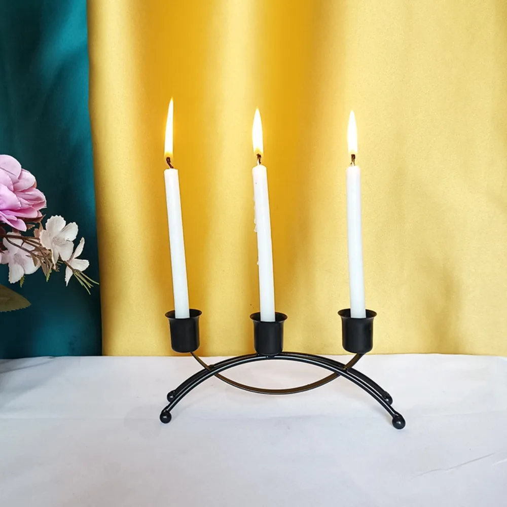 Handicrafts European Style 3 Arms Candle Holder Three Head Metal Vintage Candelabra Decorative Candle Stand Living Room