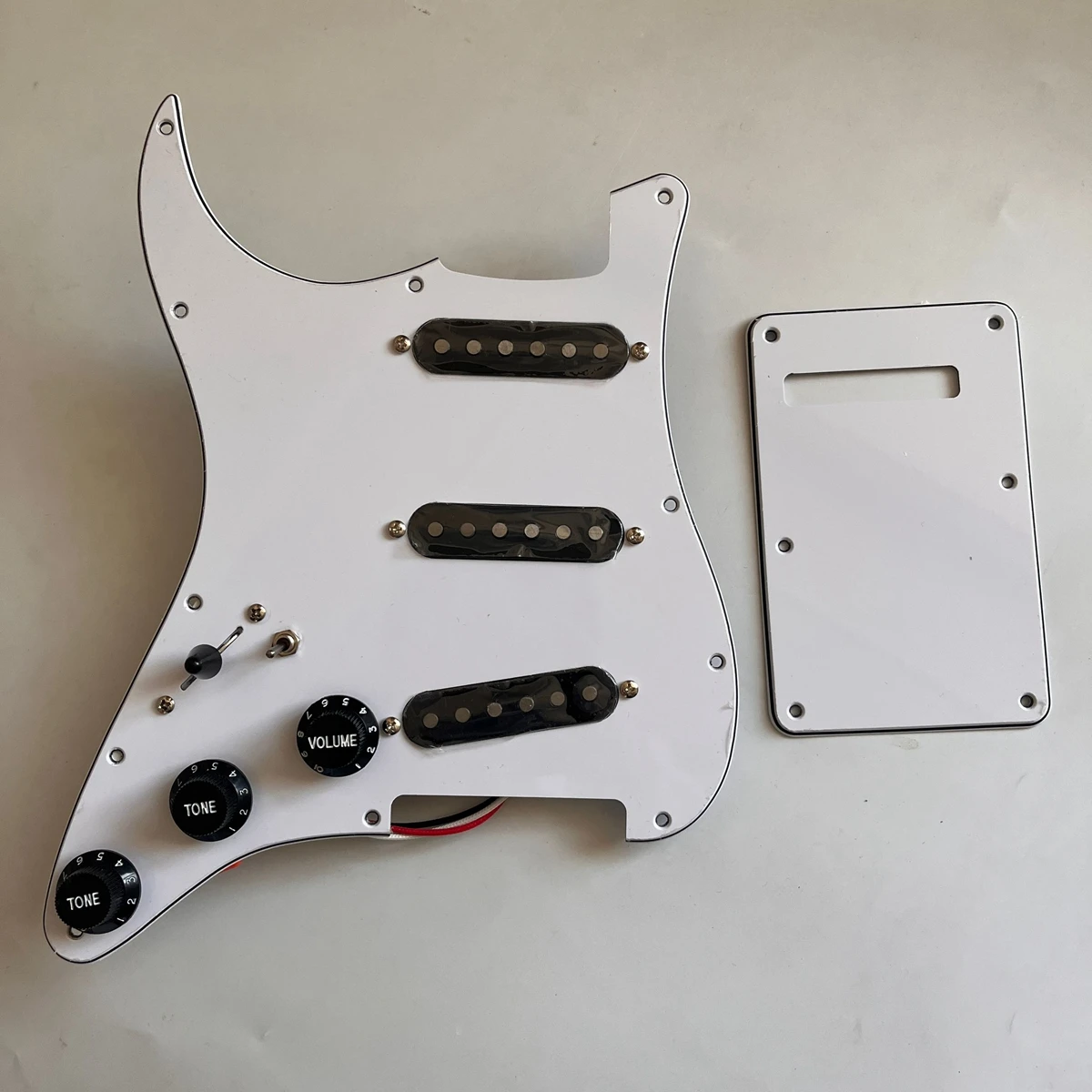 

Left-handed SSS Prewired ST Guitar Pickguard Ainico 5 Single Coil Pickup CTS Copper Shaft Pots Multi Switch Guitar BackPlate Set