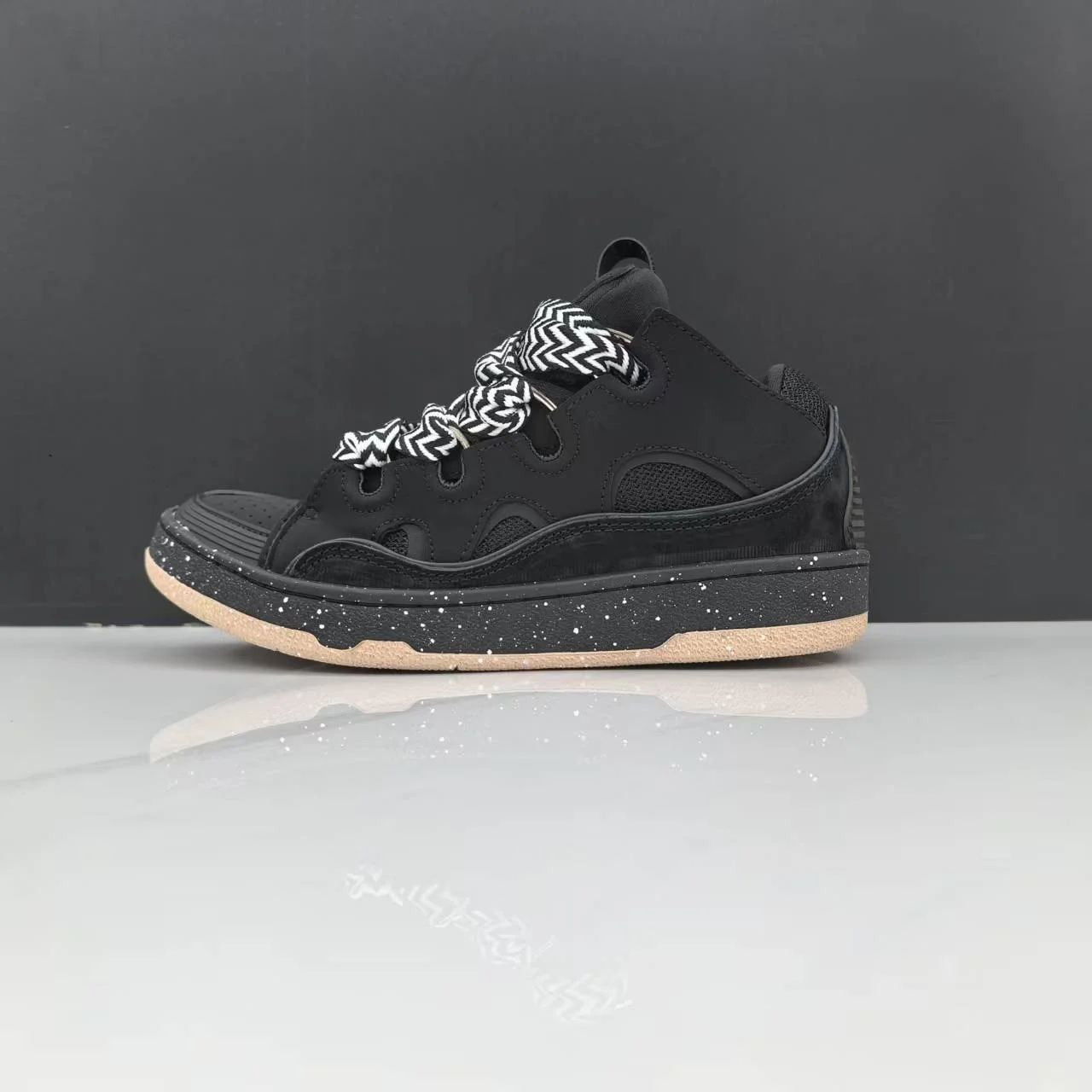 Men's and women's sports white shoes large size white shoes women's sneakers lightweight sports shoes