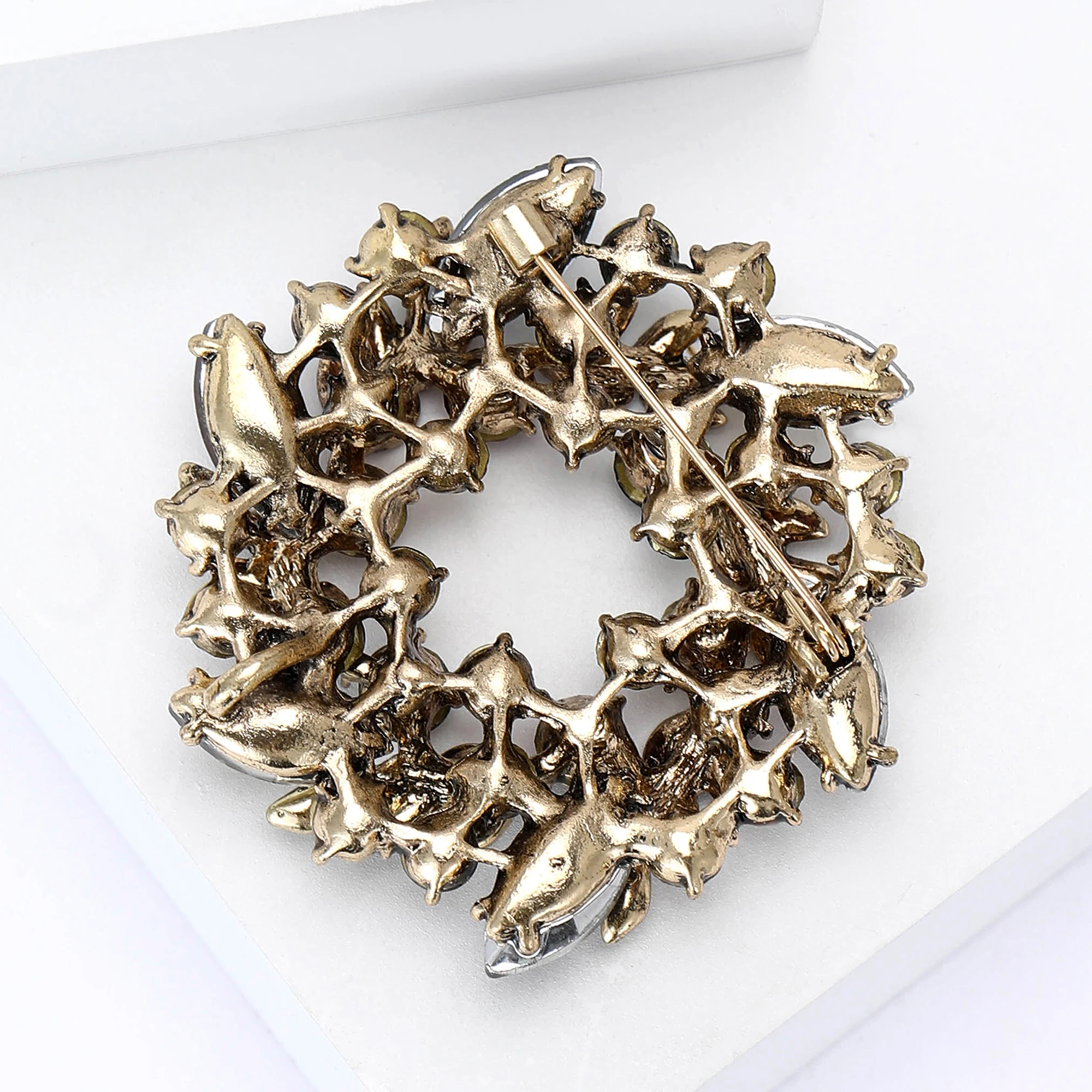 Rhinestone Wreath Brooch for Women Unisex Gemstone Wheat Ear Glass Plant Pin Event Party Backpack Decoration Clothes Accessories