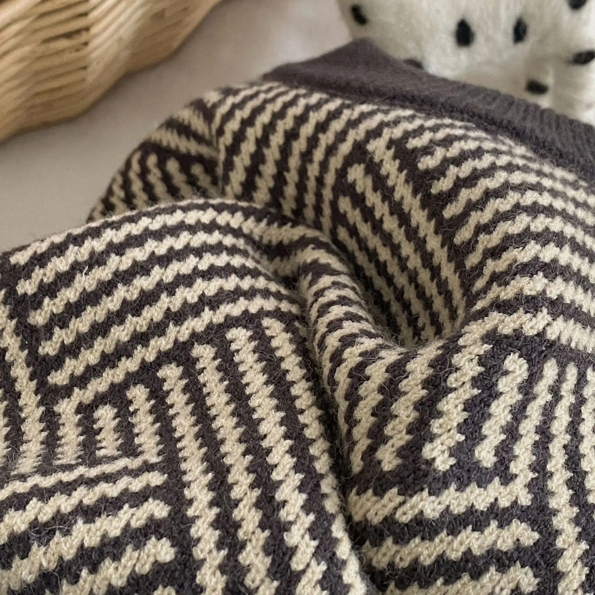 2026 봄 어린이 소년 스웨터 느슨한 인쇄 두꺼운 따뜻한 어린이  소년 니트웨어 느슨한 라운드 칼라  소년 풀오버