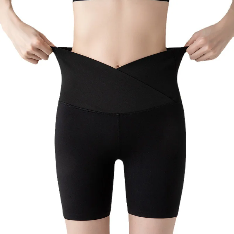 Рисунок 5 - Женские обтягивающие шорты Sharkskin