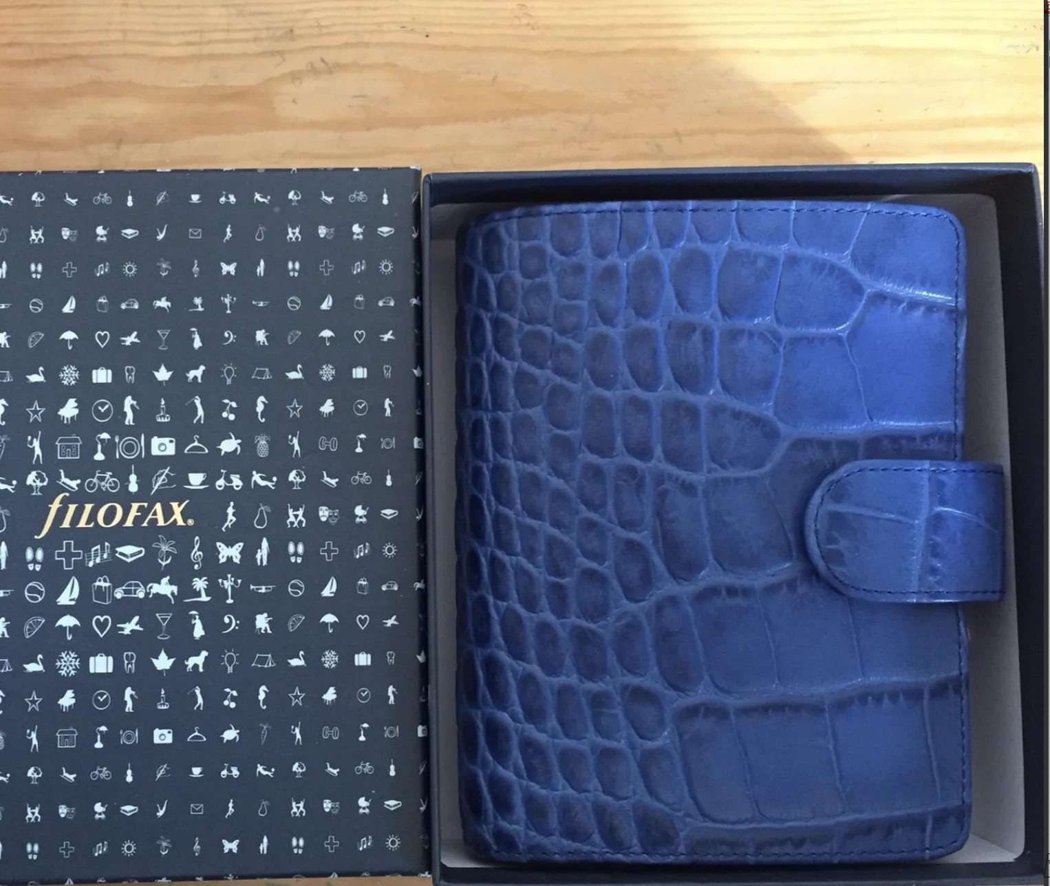 Dunhill クロコダイルレザー カフスリンク ネイビー dunhill ダンヒル ベルグレイブ二つ折り財布 ネイビー/イエロー