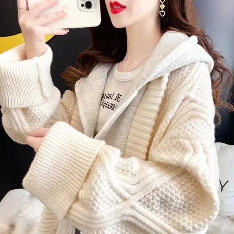 

Winter Thicke Cardigan Sweater Jacket Women Outwear 2023 New Fashion Hooded Stitching Fake Two-Piece Knitted Coat Female D39