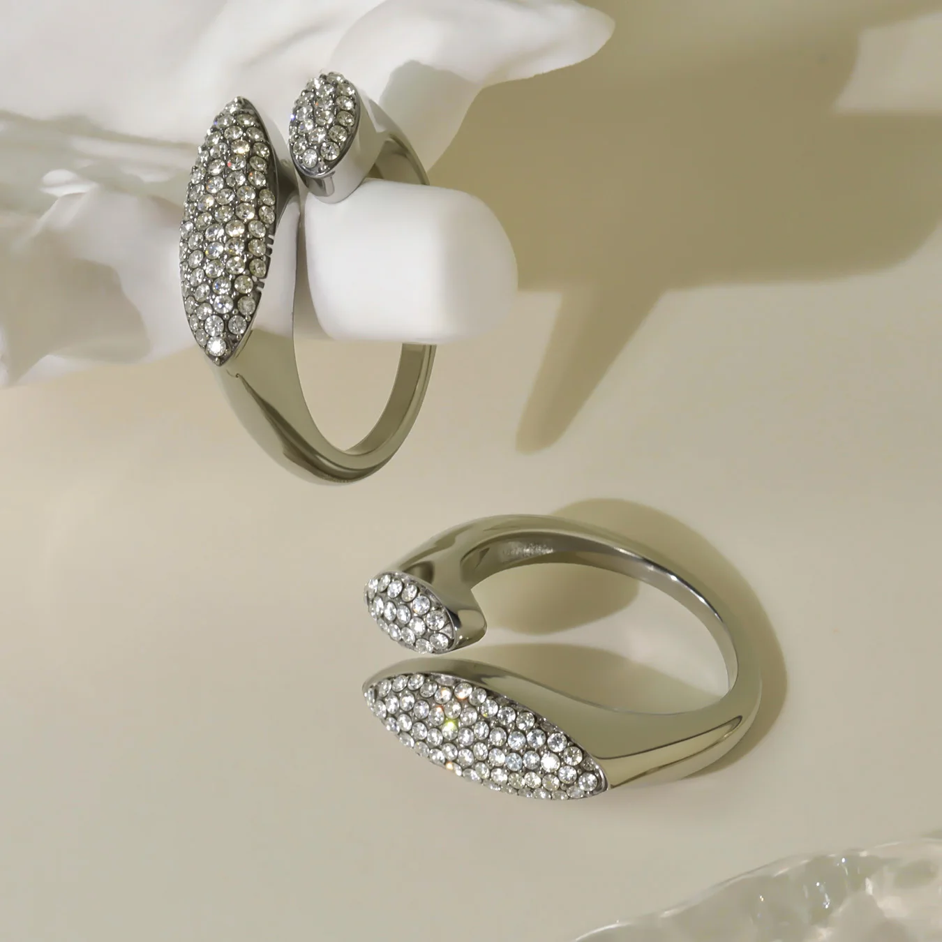 Große kleine ovale Design-ringe aus wasserdichtem Edelstahl, vergoldet, für Damen, glänzend, Party, Alltag, Schmuckzubehör – Detail 12