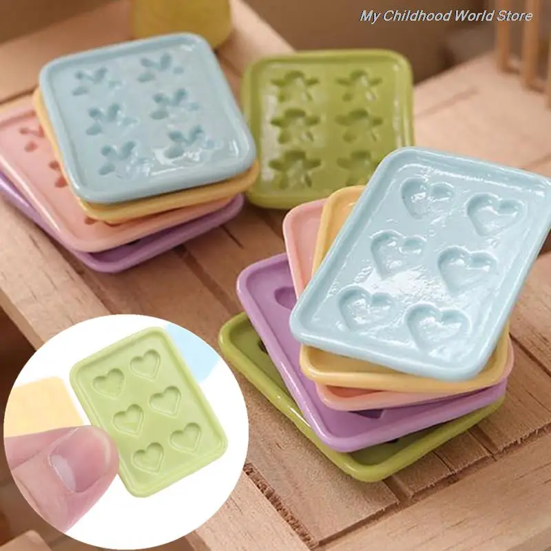 

2Pcs 1/12 Miniature Dollhouse Baking Tray Pretend Play Kitchen Cooking Toy Set Doll Cutlery Kitchen Cookware Accessories Toys