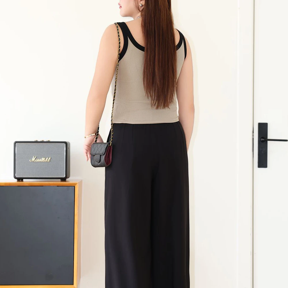 Plus Size Women's Basic Tank Tops Premium V-Neck Slim Fit With Chest Pad Sleeveless Inside Vest Color Contrast