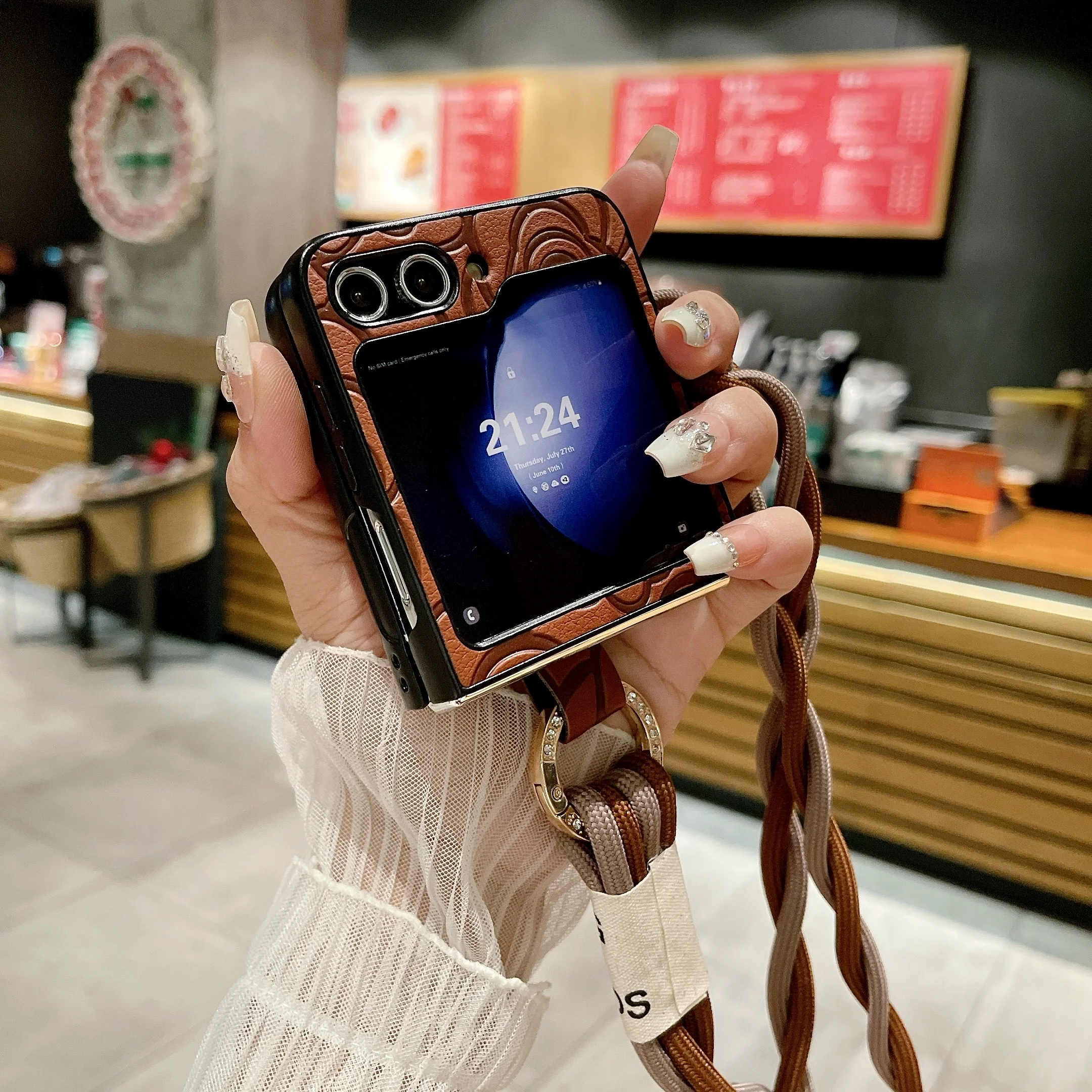 Camellia Diy Phone Case For Samsung Galaxy Z Flip 3 4 5 5G Long Lanyard Protective Shell Flip3 Flip4 Flip5 Cover