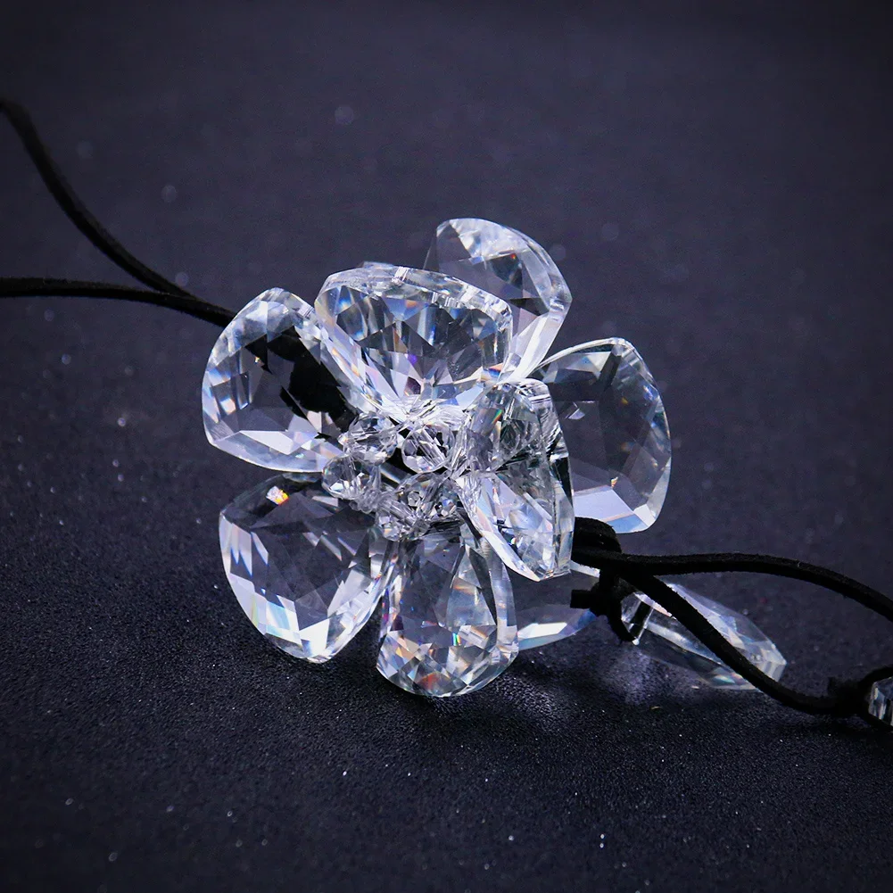 3D Flower Crystal Car Pendant Lucky Hanging Ornament Glass Clear Crystals Bead Prisms Suncatcher Fashion Car Interior Decoration