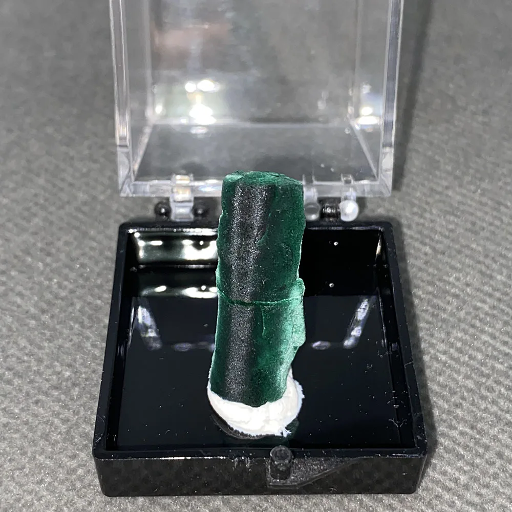 100% Natural Columnar Green Malachite (Aperture) Rough Mineral Specimen Healing Crystal +Box size:35*35*35mm