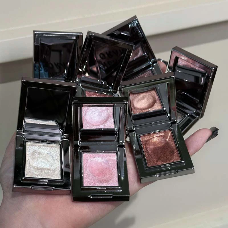 Chameleon Eyeshadow Palette Fine Easy-To-Apply Sparkling Pearlescent Mashed Potato Eye Shadow Brightening Makeup