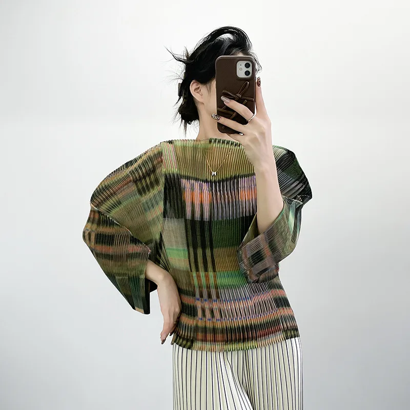 Miyake Pleated 2026 Spring and Fall New Pleated Clothing Quality Contour Organza Top Long-sleeved Casual Niche Tops Female