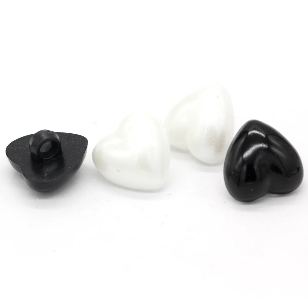 EQUBO 13/15/18/21/25mm White Black Heart Shape Plastic Pearl Buttons for Clothing Large Coat Knitwear Shirt Blouse Handmade Deco 2