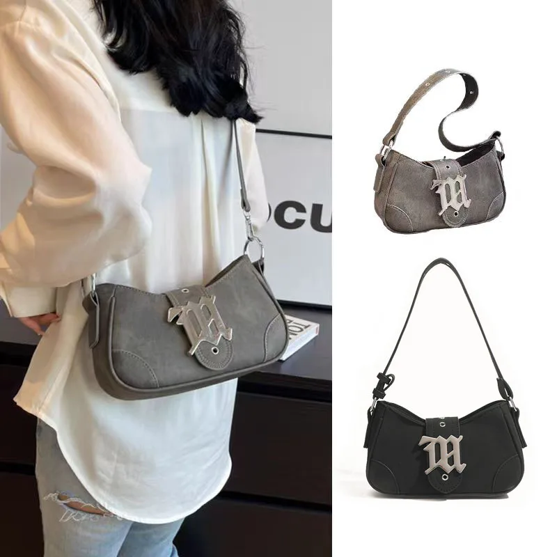 

Bag Niche Design 2024 Spring Versatile Shoulder Crossbody Bag Fashion Millennium Bag Women's Handheld Underarm Bag