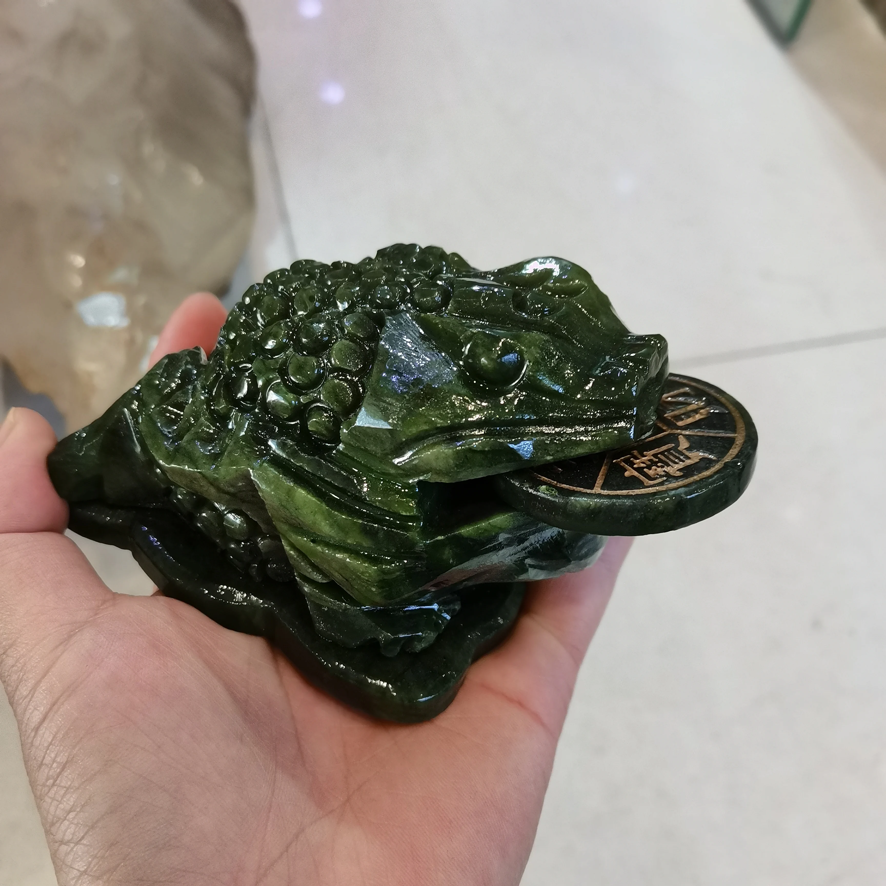 翡翠彫刻 鹿彫刻 天然石 彫刻置物 sikabig1.jpg