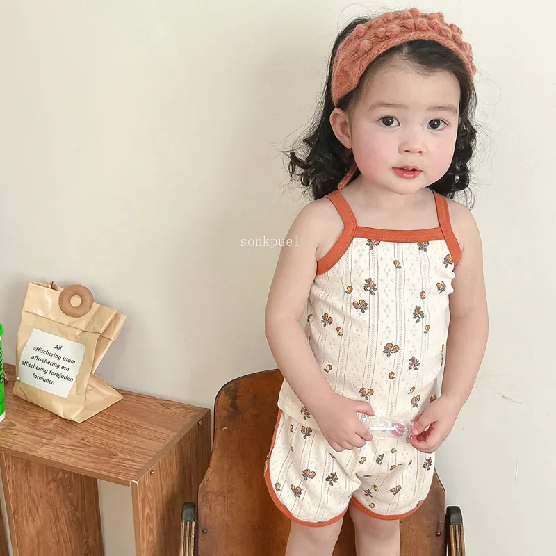 

2023 Summer New Baby Sleeveless Tops And Tight Waist Shorts 2 Pieces Suit Girls Square Collar Clothing Set Kids Cotton Clothes
