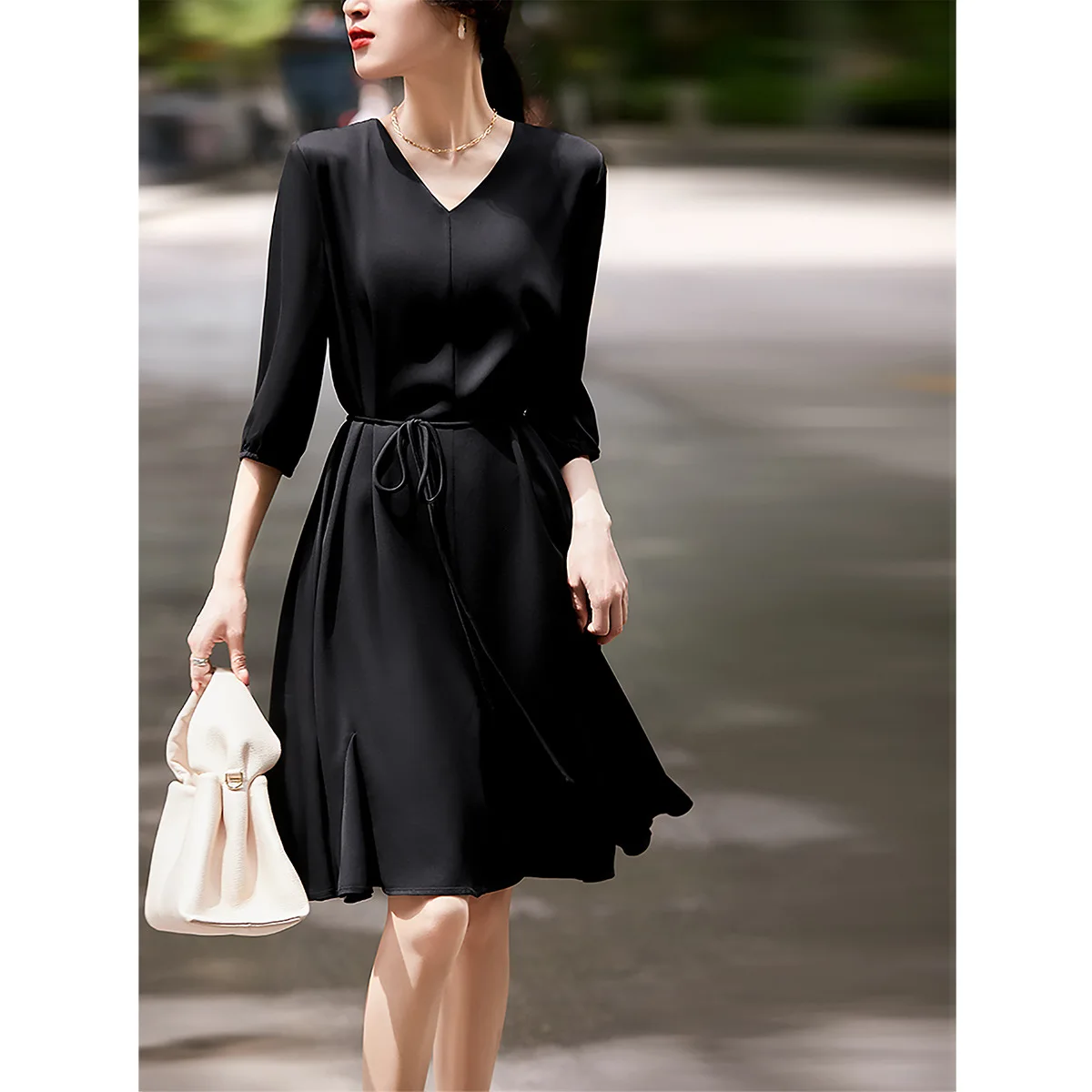 

2023 New Style Spring And Summer Women V-Neck Black Silky Acetate Dress