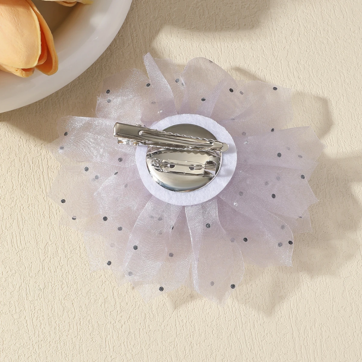 Elegant Handmade Lace Flower Brooches for Women Bridal Stylish Glitter Floral Pin Brooch Party Wedding Jewelry Clothing Decor