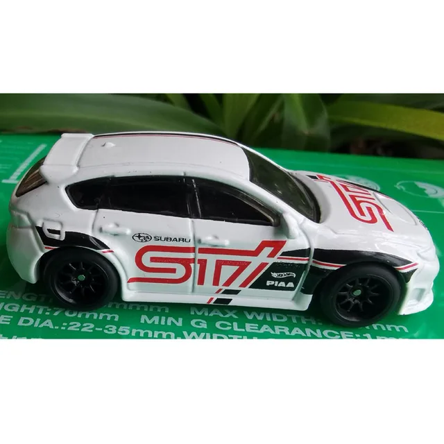 4PCS 1/64 Scale Alloy Car Model 5.2mm/10.8mm Size Rubber Tires + Wheels + Axles for Modified 1:64 Matchbox/Domeka/HW Model Cars 6