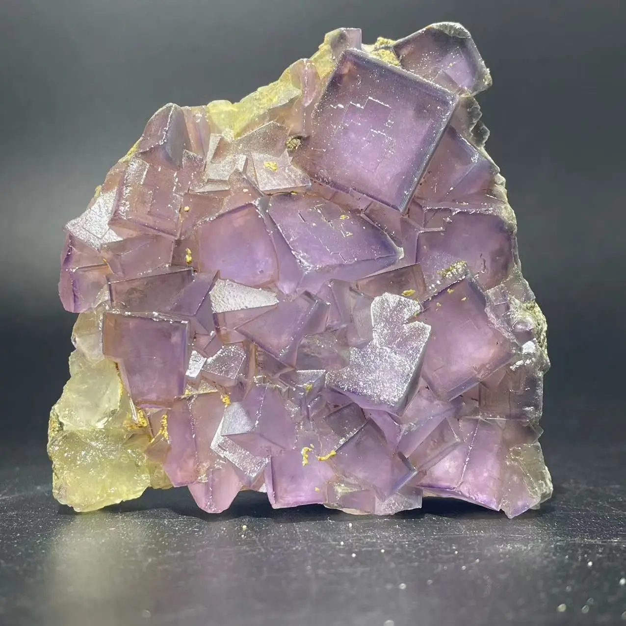 

New! 100% natural purple yunnan fluorite mineral specimen with square particles