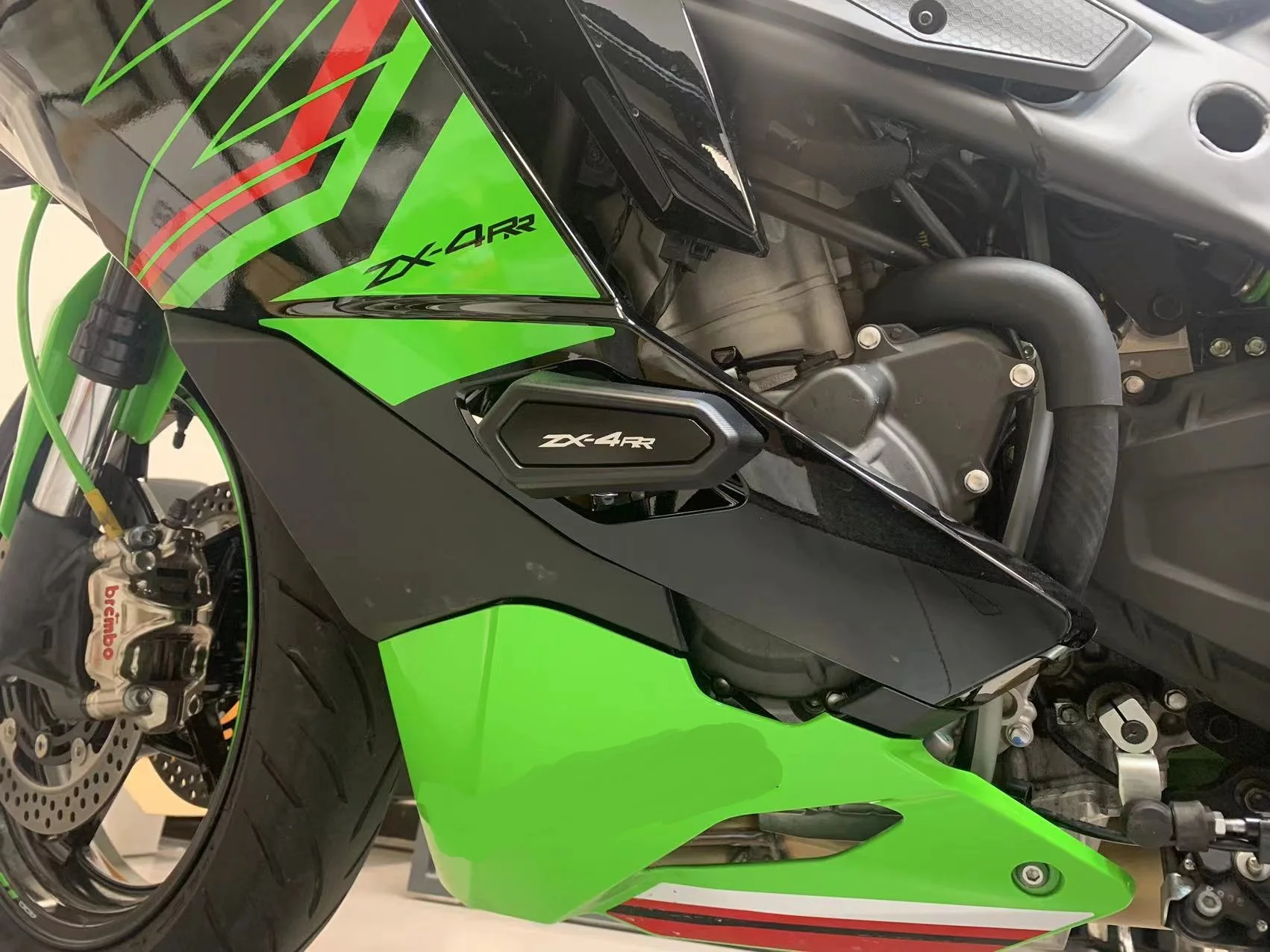 ZX4R Frame Sliders Crash Protector For KAWASAKI ZX25R/ZX4R/ZX4RR 
