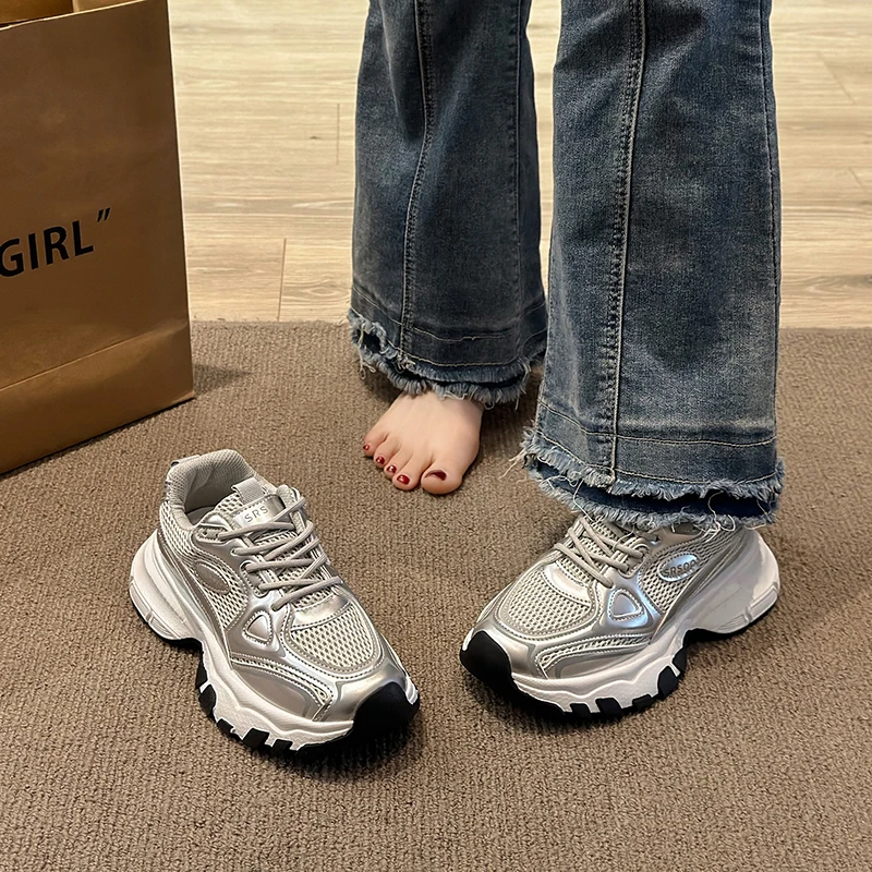 2024 Spring Women Thick-Soled Retro Heavy Industry Color Matching Lace-Up Trendy Shoes for Couples Casual Sports Shoes Versatile