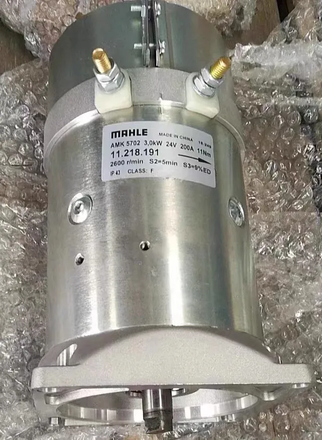 

Двигатель MANLE AMK5702, 3,0 кВт, 24 В, 200 А, 11 нм, 2600 об/мин