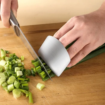 Stainless Steel Finger Protector: 1