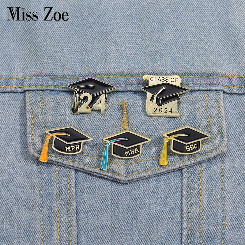 Junggesellen mütze Emaille Pins benutzer definierte bsc mph mha Klasse für 2024 Broschen Revers Abzeichen lustiges Schmuck geschenk für Absolventen Freunde