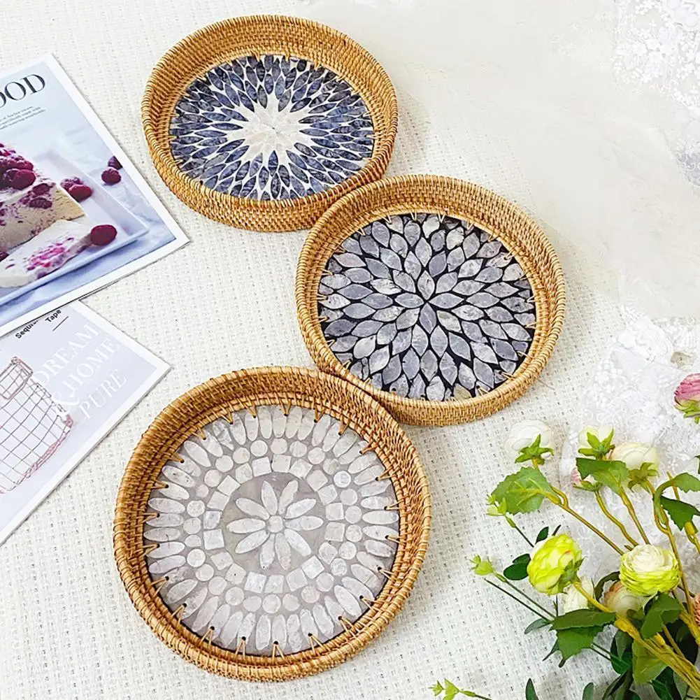 

Wicker Fruit Tray Round Tightly Woven Rattan Candy Coffee Wicker Serving Tray for Kitchen