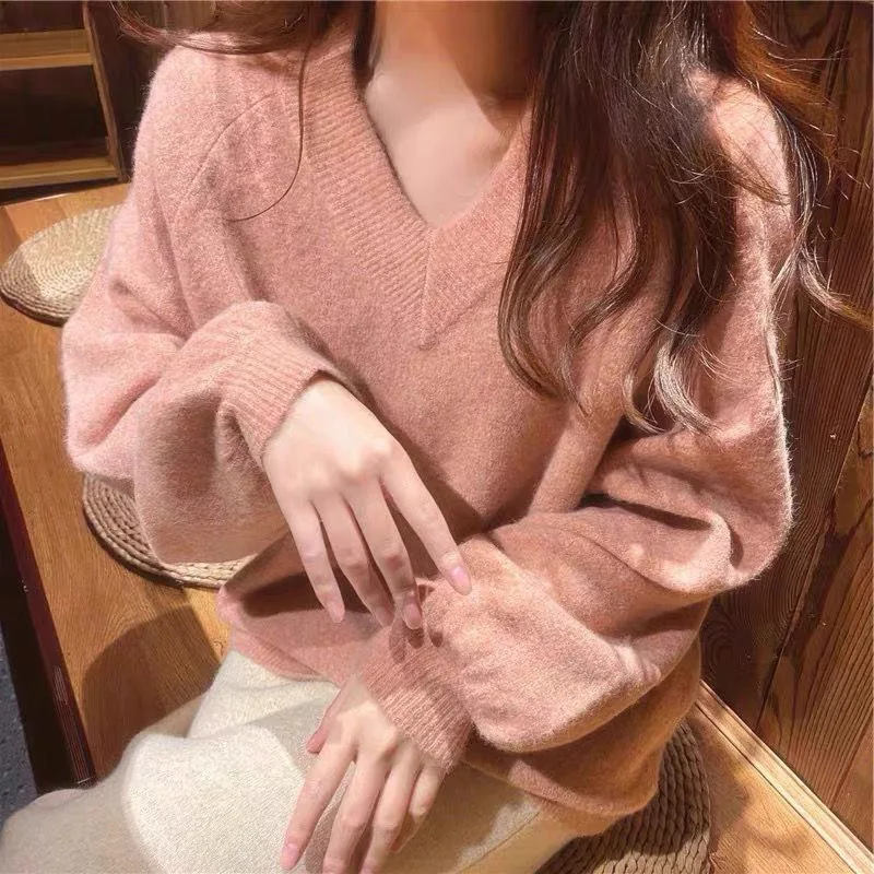 

women in thenewautumnand winter season, imitation cashmere lantern sleeve sleeves with bottom on top, knitted sweater for women