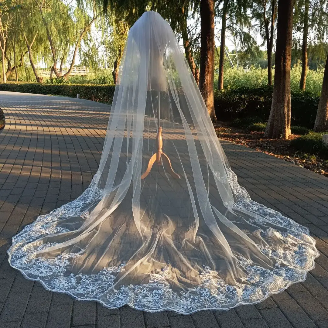 Romantic M Wedding Veil Cathedral One Layer Lace Appliqued - Main Image