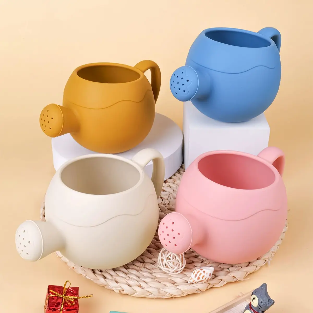 1PC Sprinkler Watering Can Cute Cartoon Garden Kids Home Silicone Flowers Bottle Beach Spray Bath Toy Early Education