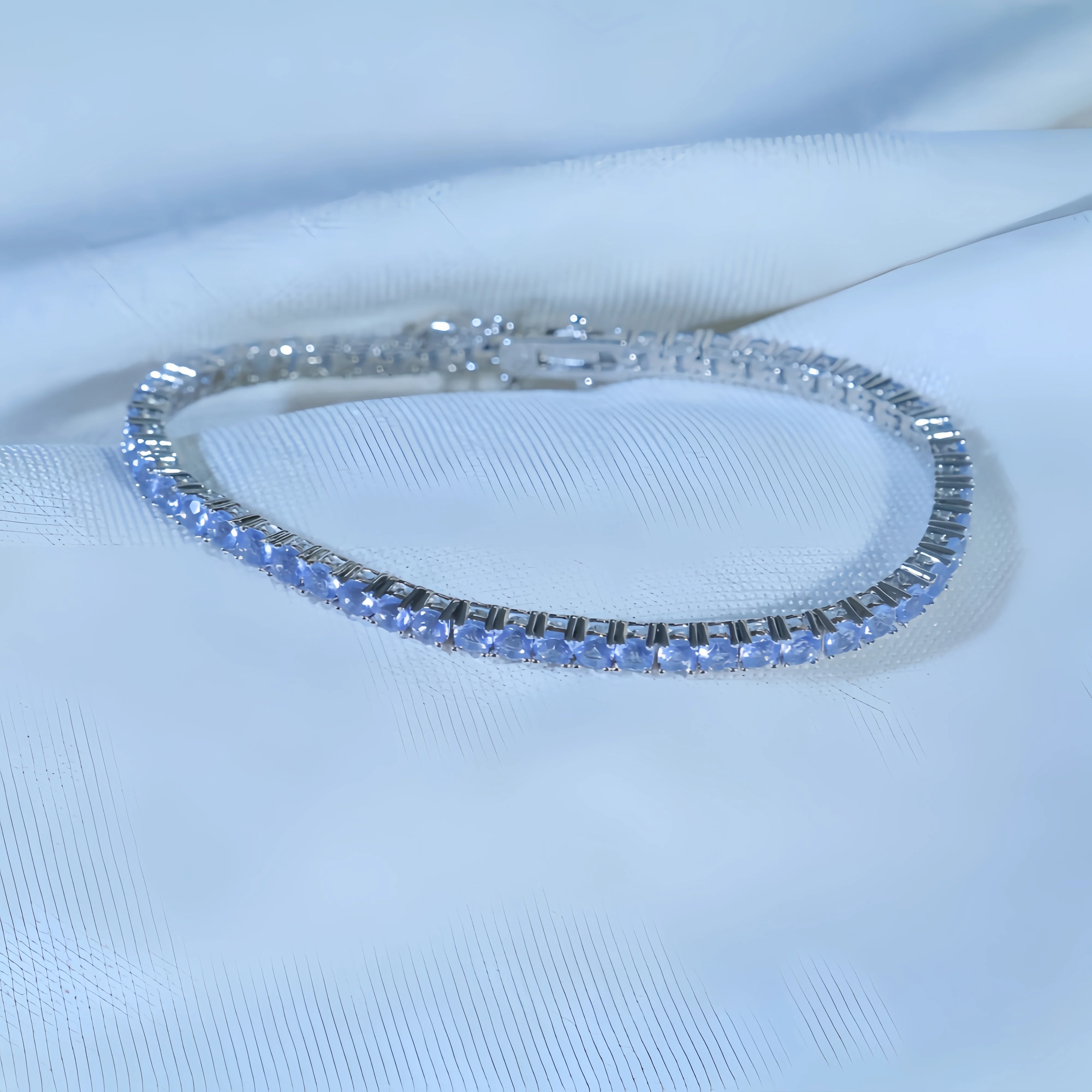 Bracelet En Argent 925 Rhodié Noir Avec 14 Tanzanites Et CZ - Taille Ajustable - Neuf Sans Emballage