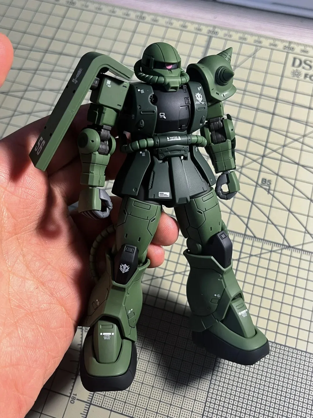 gocci Gaogao Zaku MS-06C-6/R6 Assembly Model Action Model Kit Hg 1/144