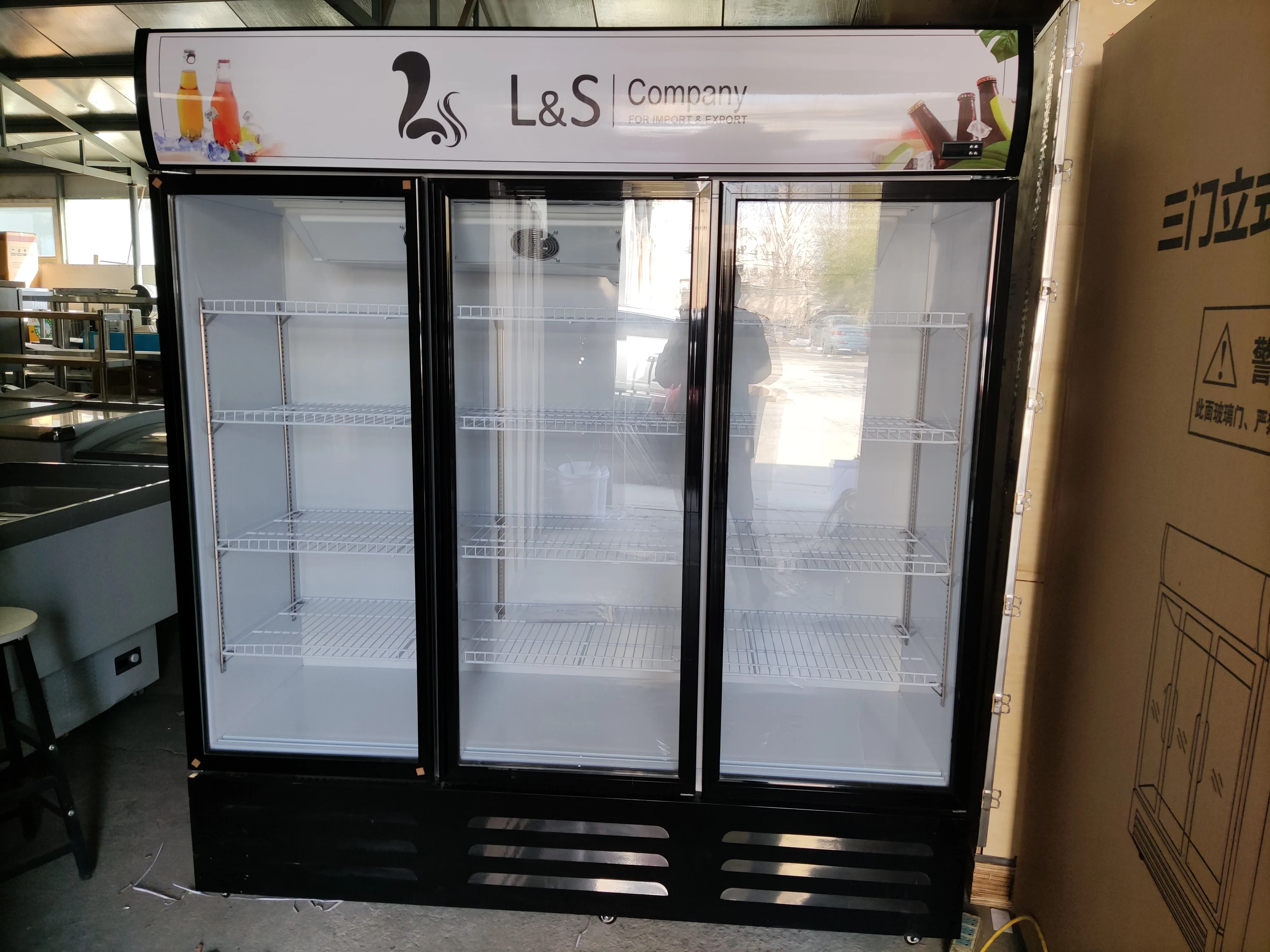 High-Quality Supermarket Vertical Air Coole With Glass Door Bottle Drink Open Display Cooler