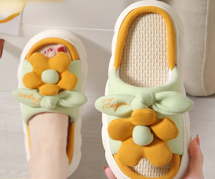 

Flat Slippers for Women 2022 New Thick Bottom Indoor Casual Shoes Non-slip Cotton Slippers Cute Cartoon Slippers