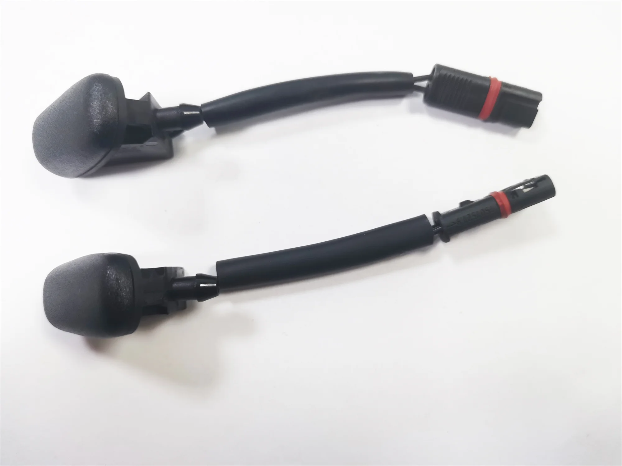 

Комплект насадок для омывателя лобового стекла 61667061614 61667061611 для BMW Mini Cooper One R50 R52 R53
