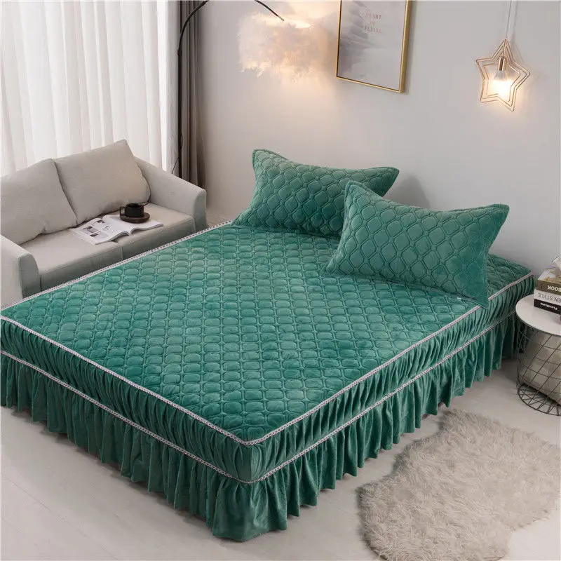 Crystal Velvet Quilted Bed Skirt Queen Thick Warm Flannel Bedspread