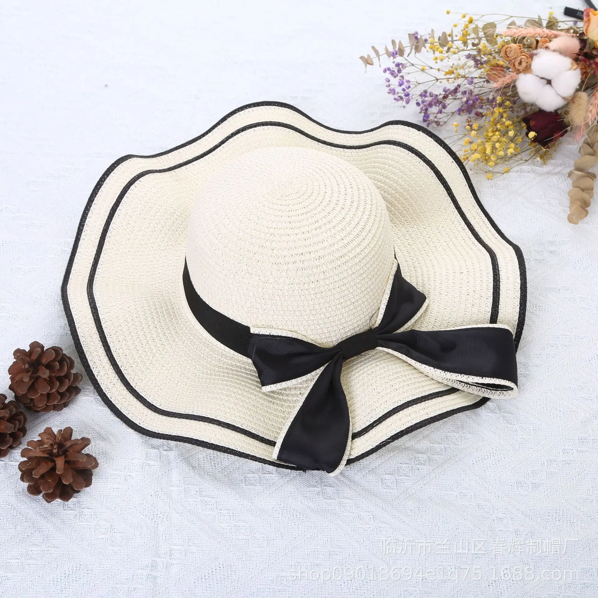 Summer large brim sunscreen hat, wavy bow, women's beach sunshade