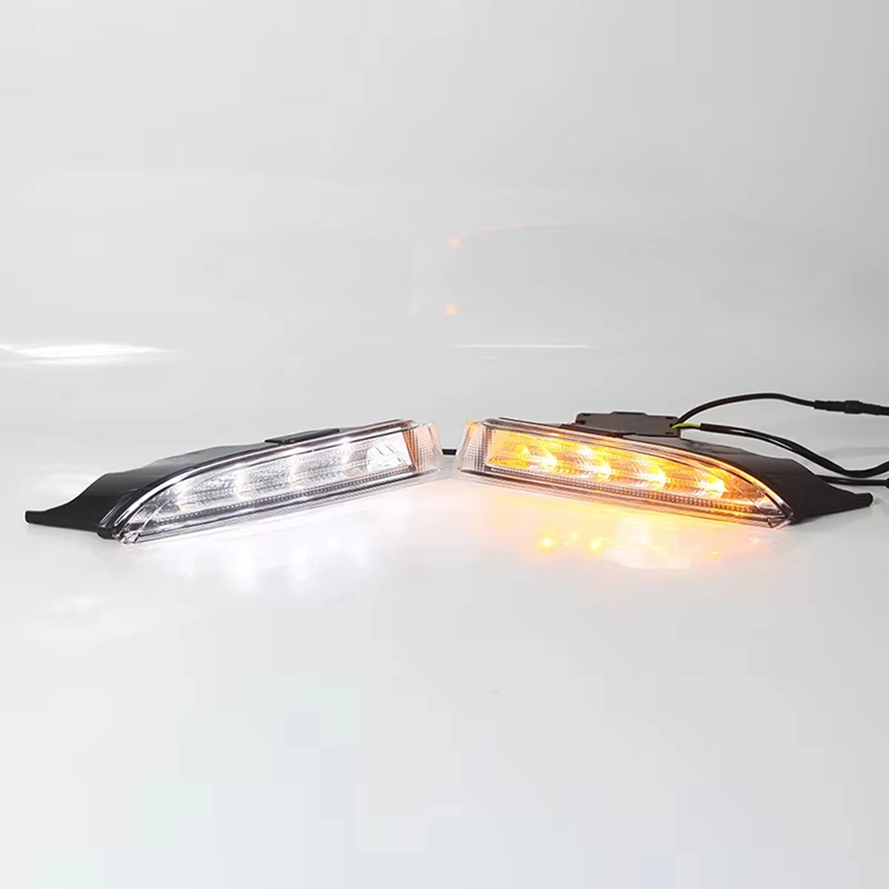폭스바겐 시로코 R 2009-2014용 고휘도 LED DRL 방향지시등 어셈블리 주간 주행등