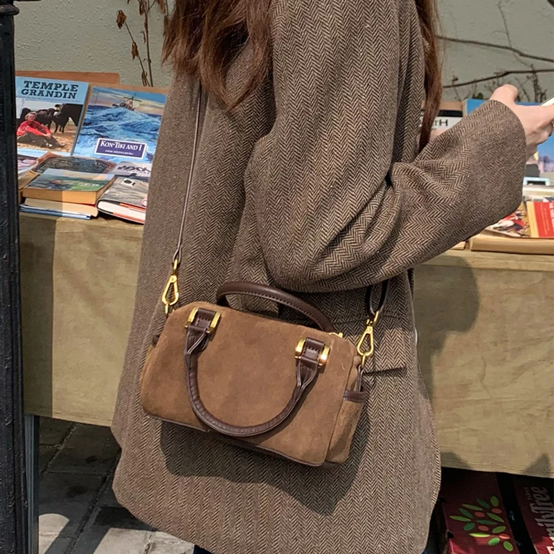 

New Vintage Suede Versatile One-shoulder Diagonal Small Bag Pillow Bag Boston Portable Women's Bag Trend Luxury Hand Womens Bags